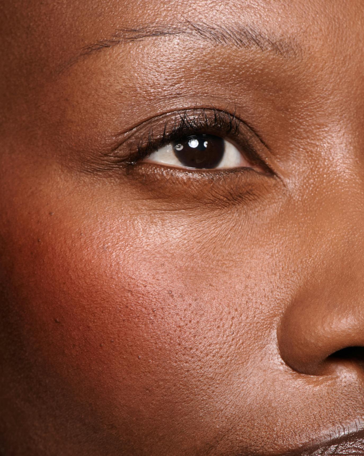 Mercy wears Cloud Paint in default.