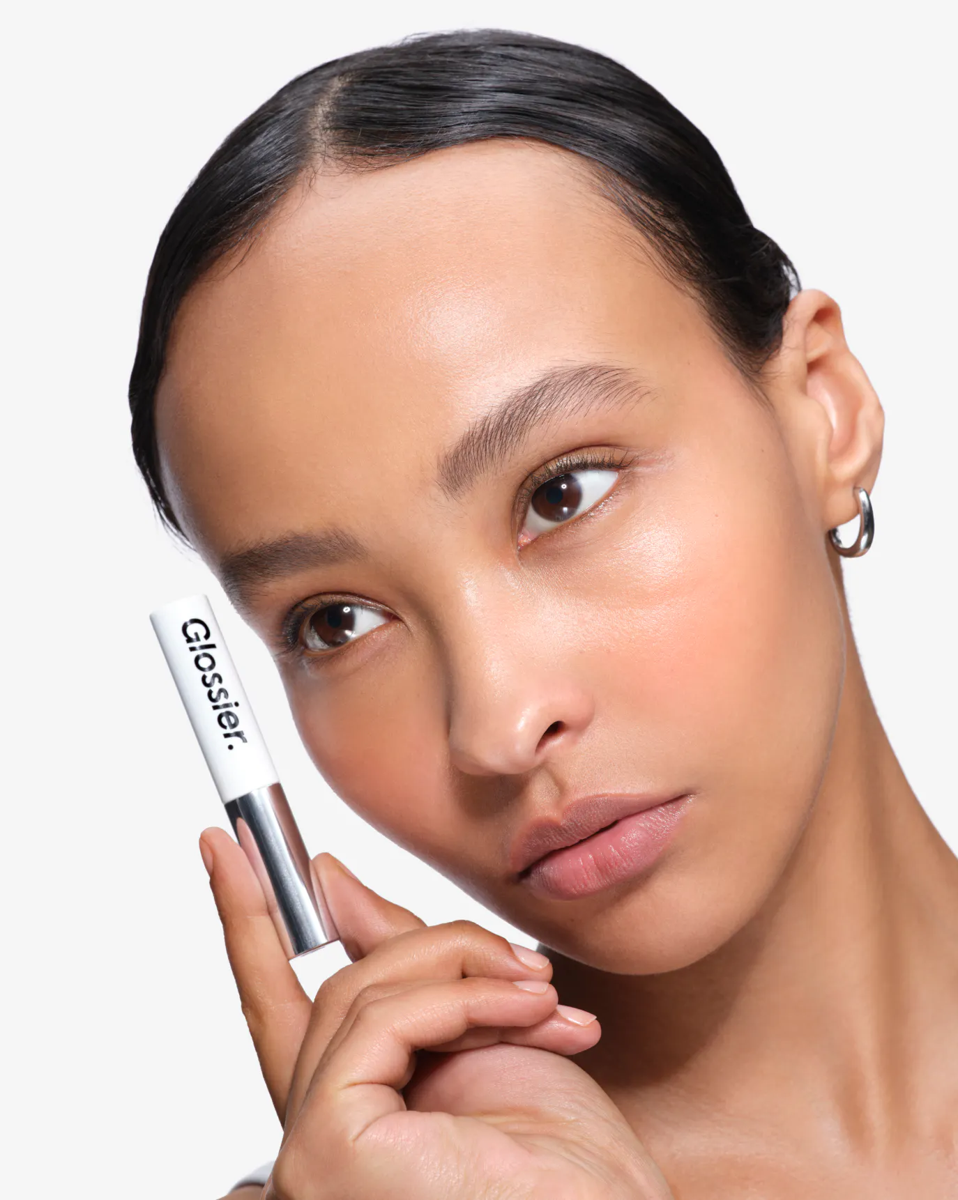 Edna wears Boy Brow in Dark Brown