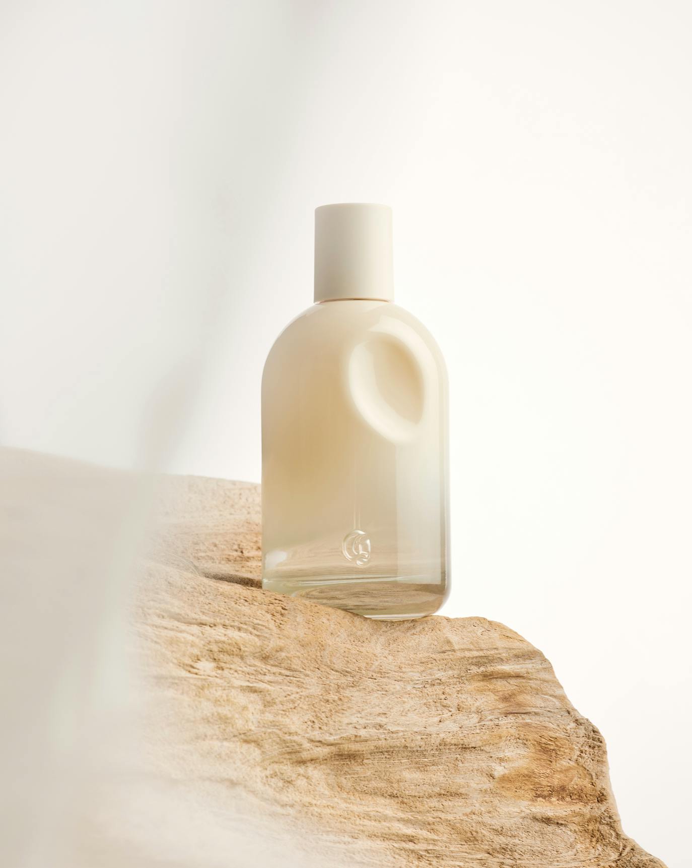 Glossier You Doux 50ml 香水 glossier-carousel-doux-xl-04.