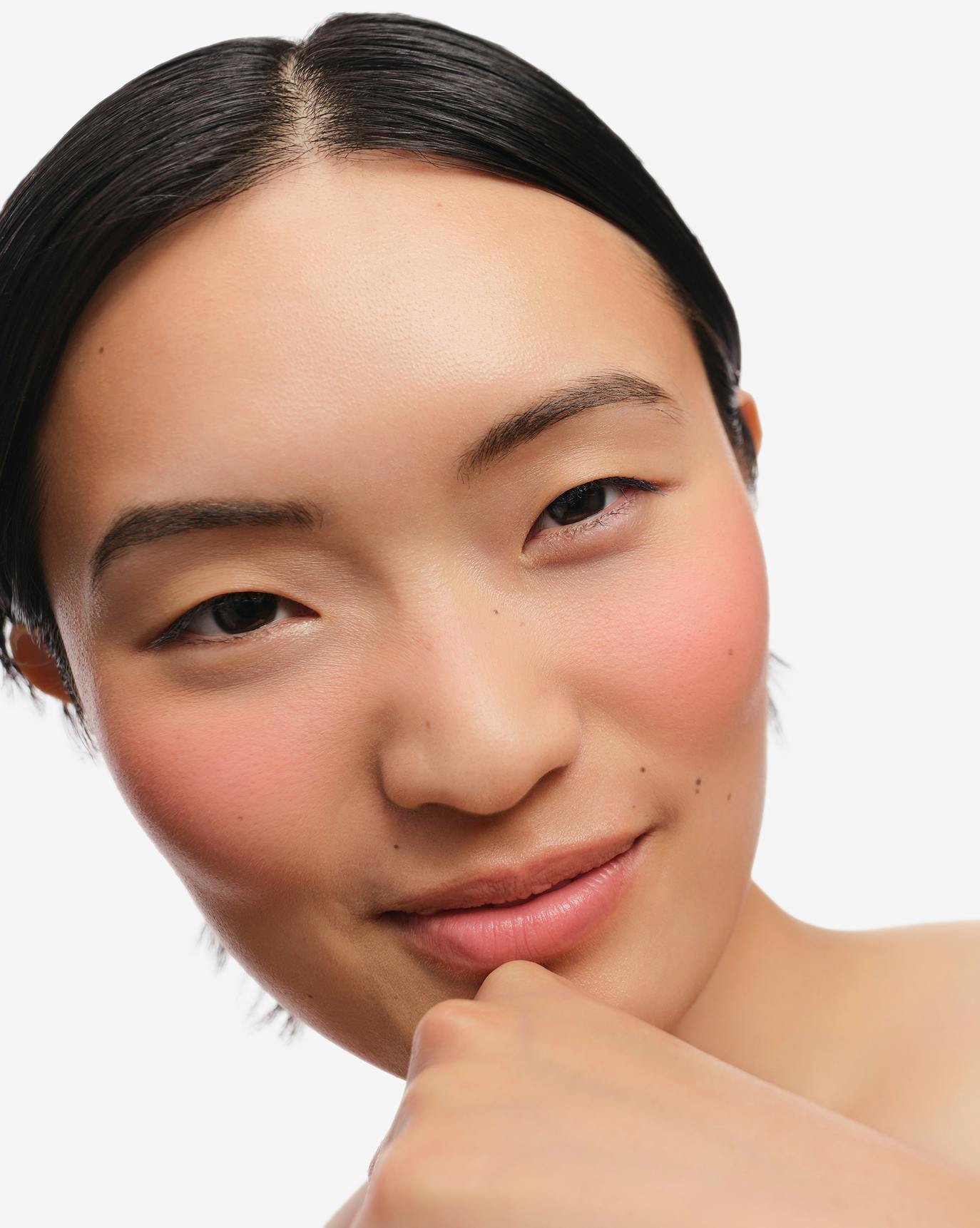 Anai wears Cloud Paint in Eve + Cloud Paint Plush Blush in Plume.