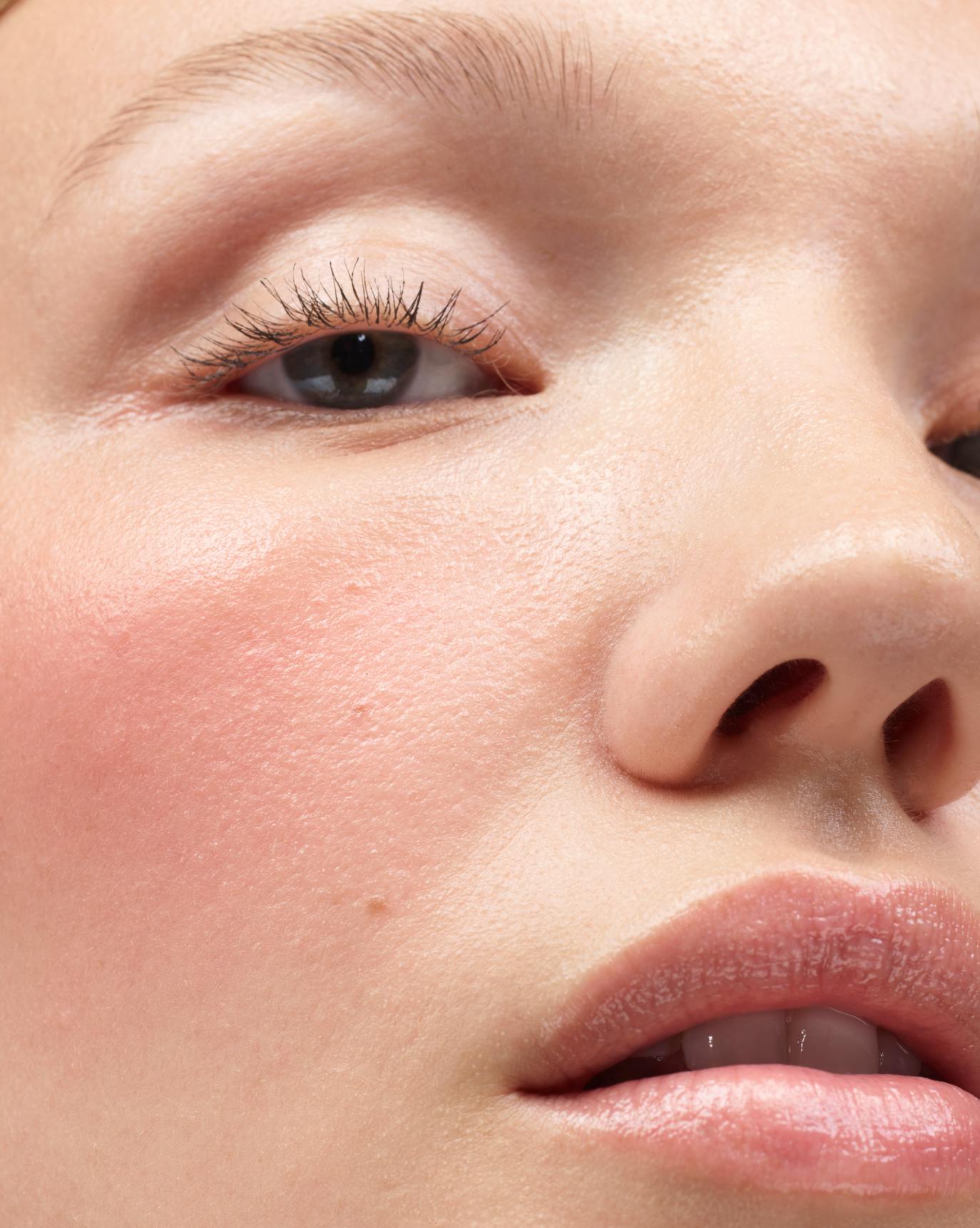 Juliette wears Cloud Paint in Storm.