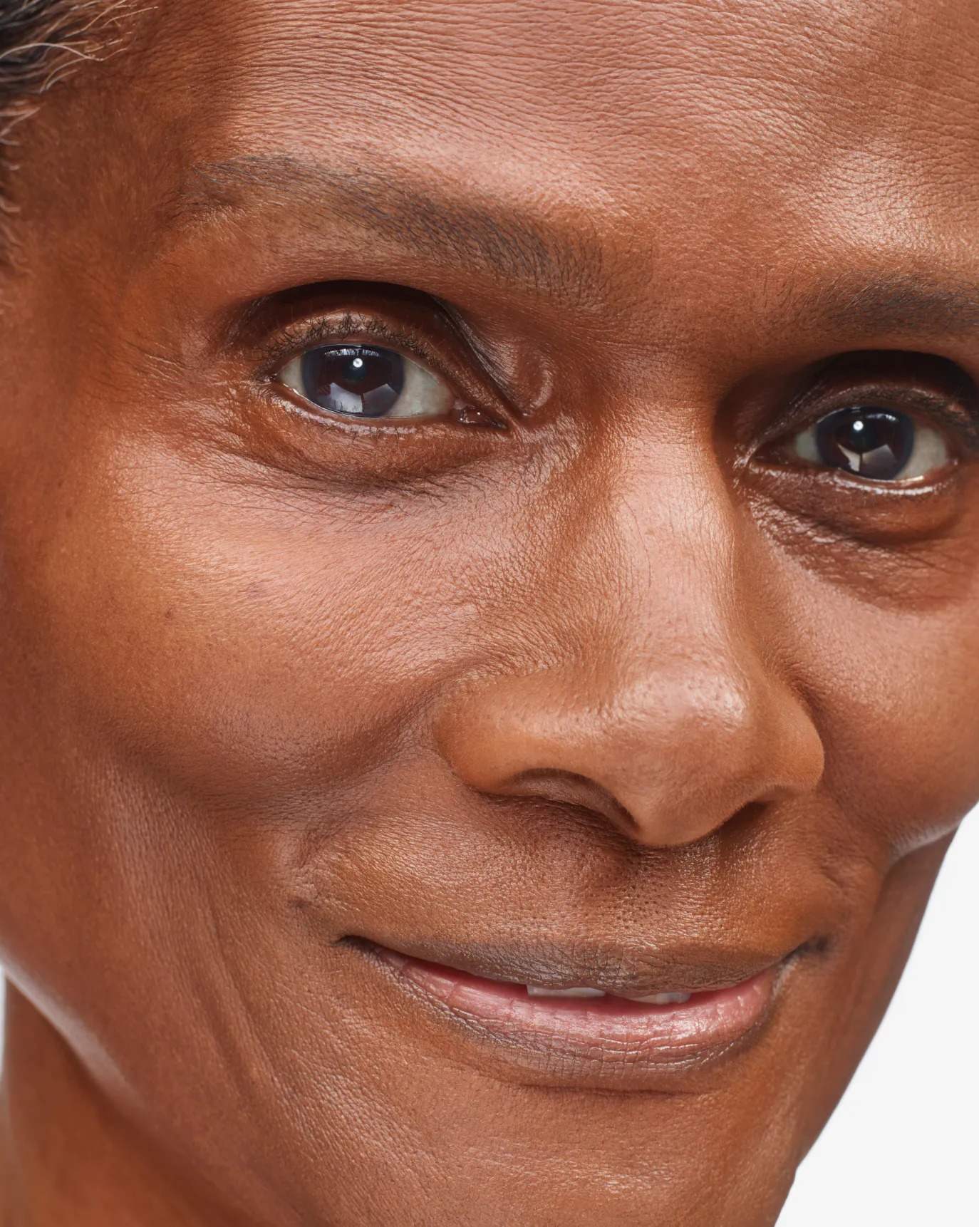 Tracey in Stretch Balm Concealer, D3.