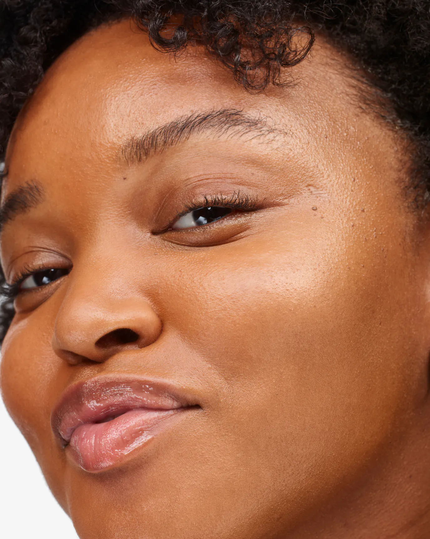 Kinjhi in Stretch Balm Concealer, MD3.