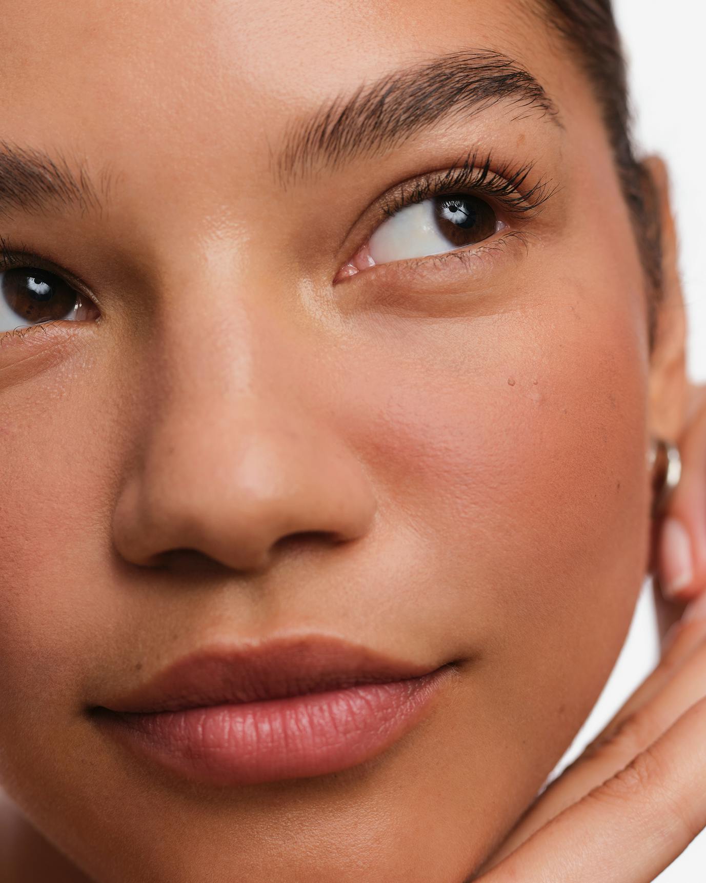 Nyah wears Cloud Paint Plush Blush in Gale.