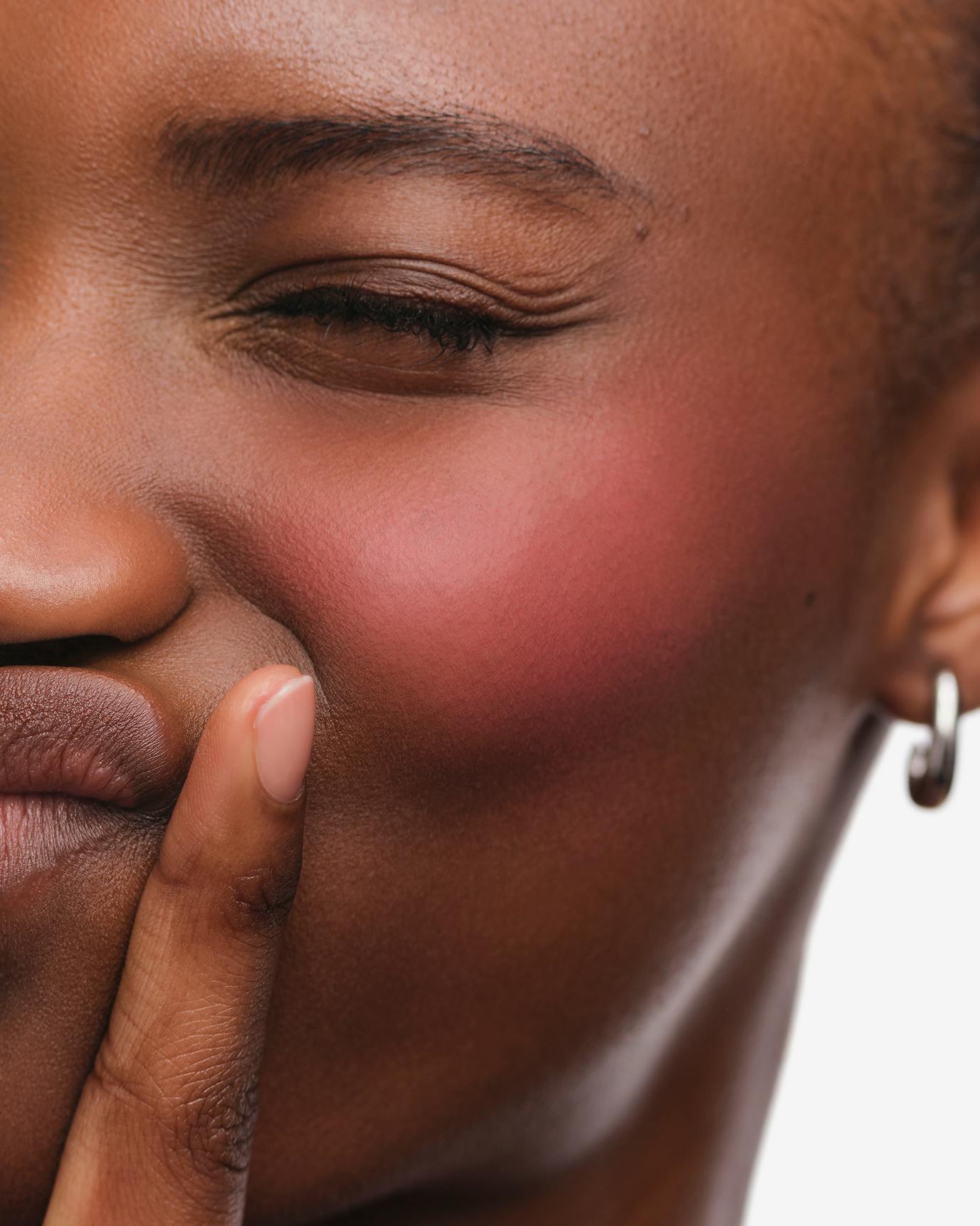 Seray wears Cloud Paint Plush Blush in Soar.