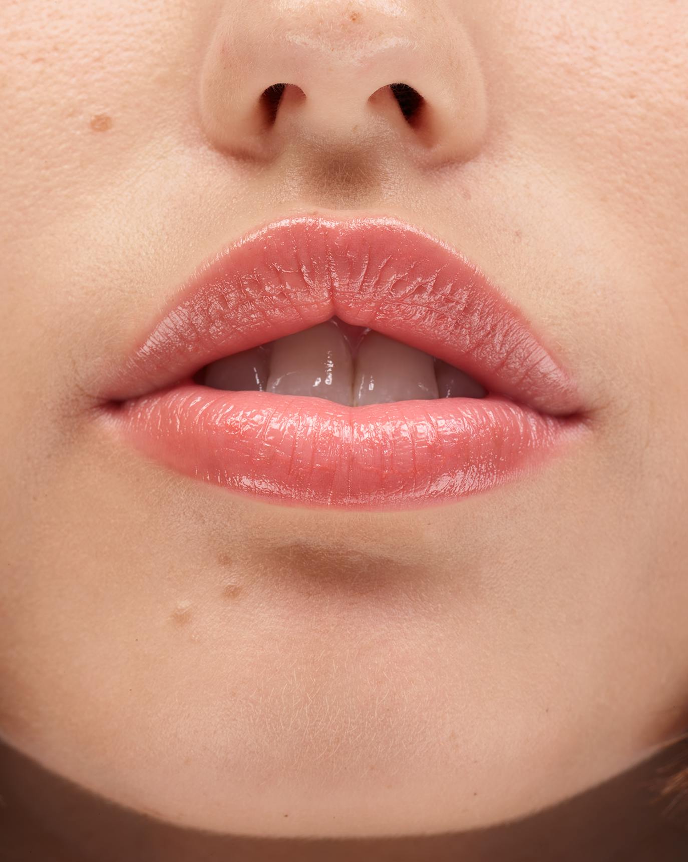 Chloe wears Ultralip in Villa.