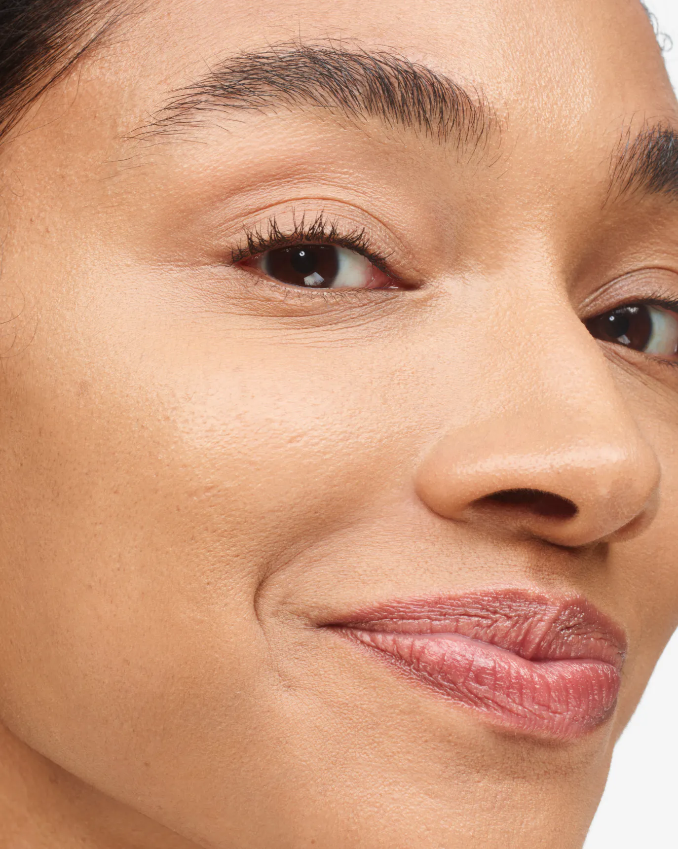 Shereen in Stretch Fluid Foundation, MT2.