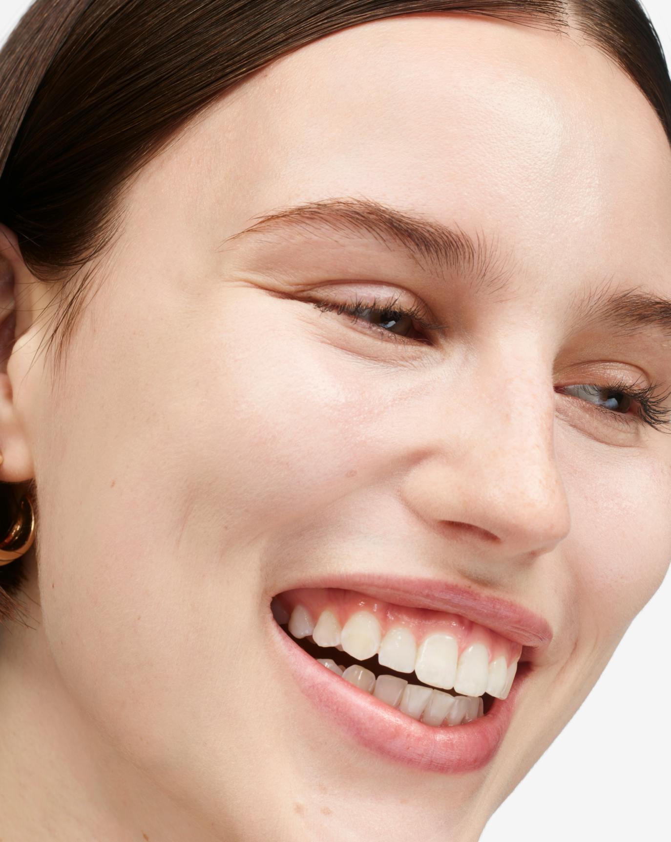 Stretch Fluid Foundation – Glossier