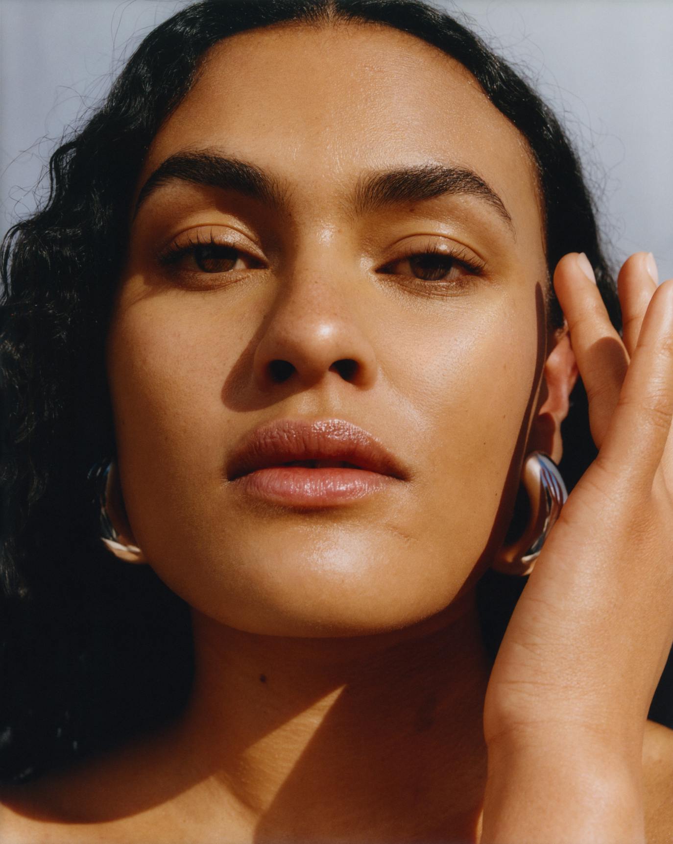 Ylang wears Futuredew Solid.