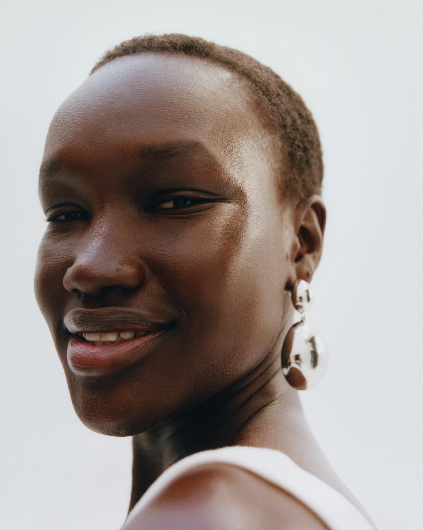 Nyalit wears Futuredew Solid.