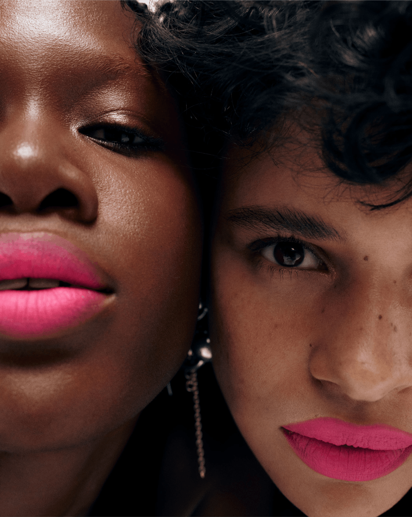 Oyinda and Megan wear G Suit in Pilot.