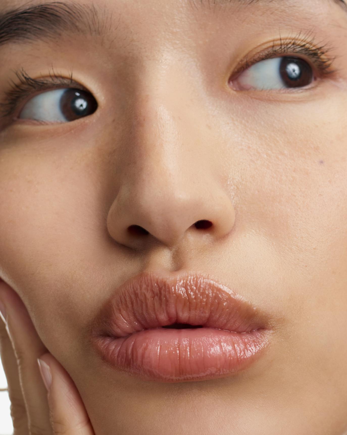 Tian wears Gingersnap Balm Dotcom.