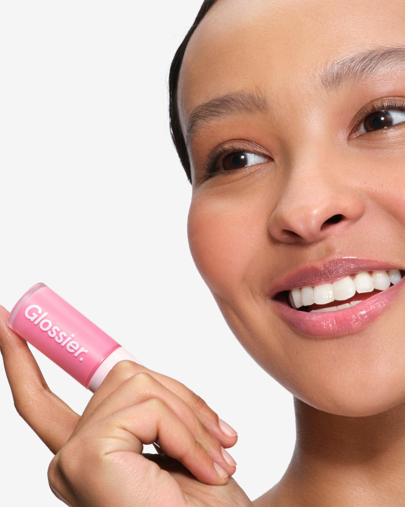 Edna wears Lip Glaze in Chilly.