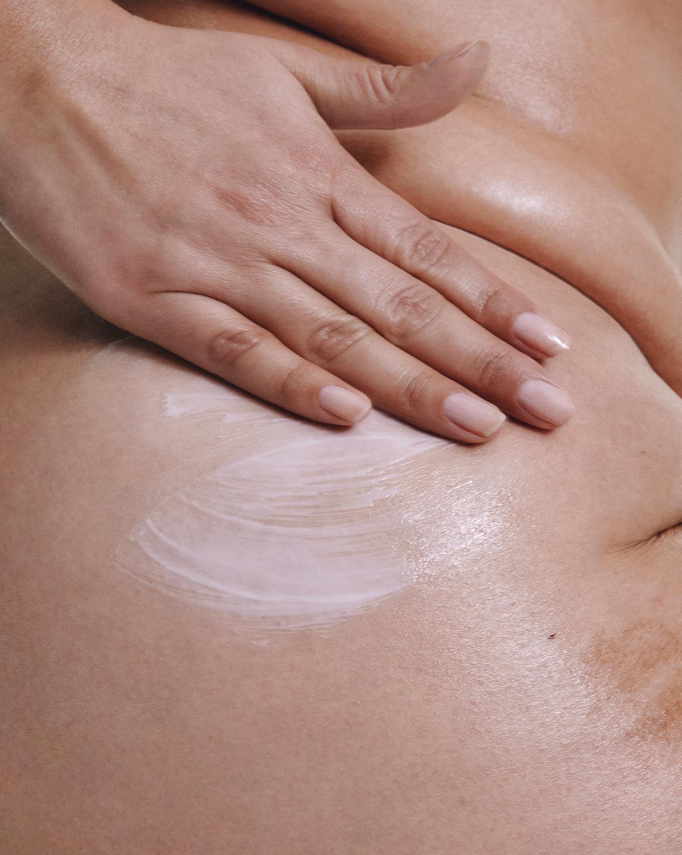 Vanessa wears Daily Perfecting Lotion in Orange Blossom Neroli.
