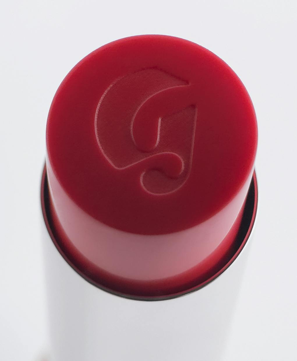 2. Tess wears Ultralip in Crest.