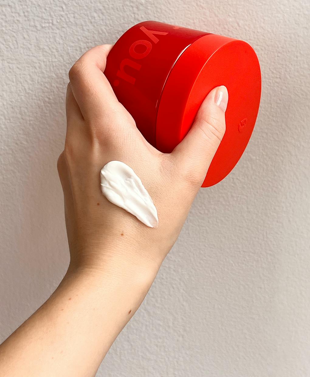 METTE wears Crème de You.