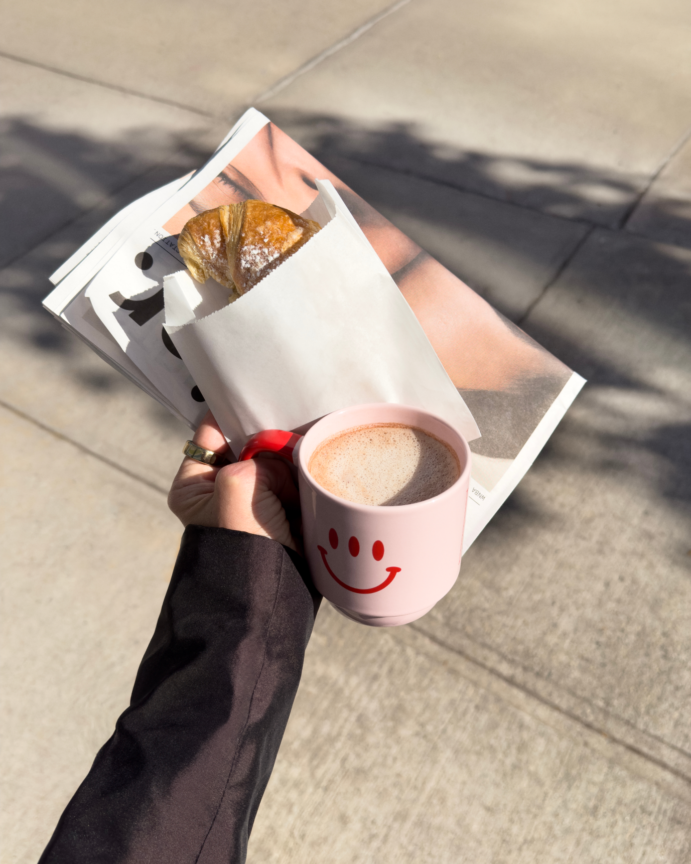 Glossier Smiley Mug - Thumbnail 2
