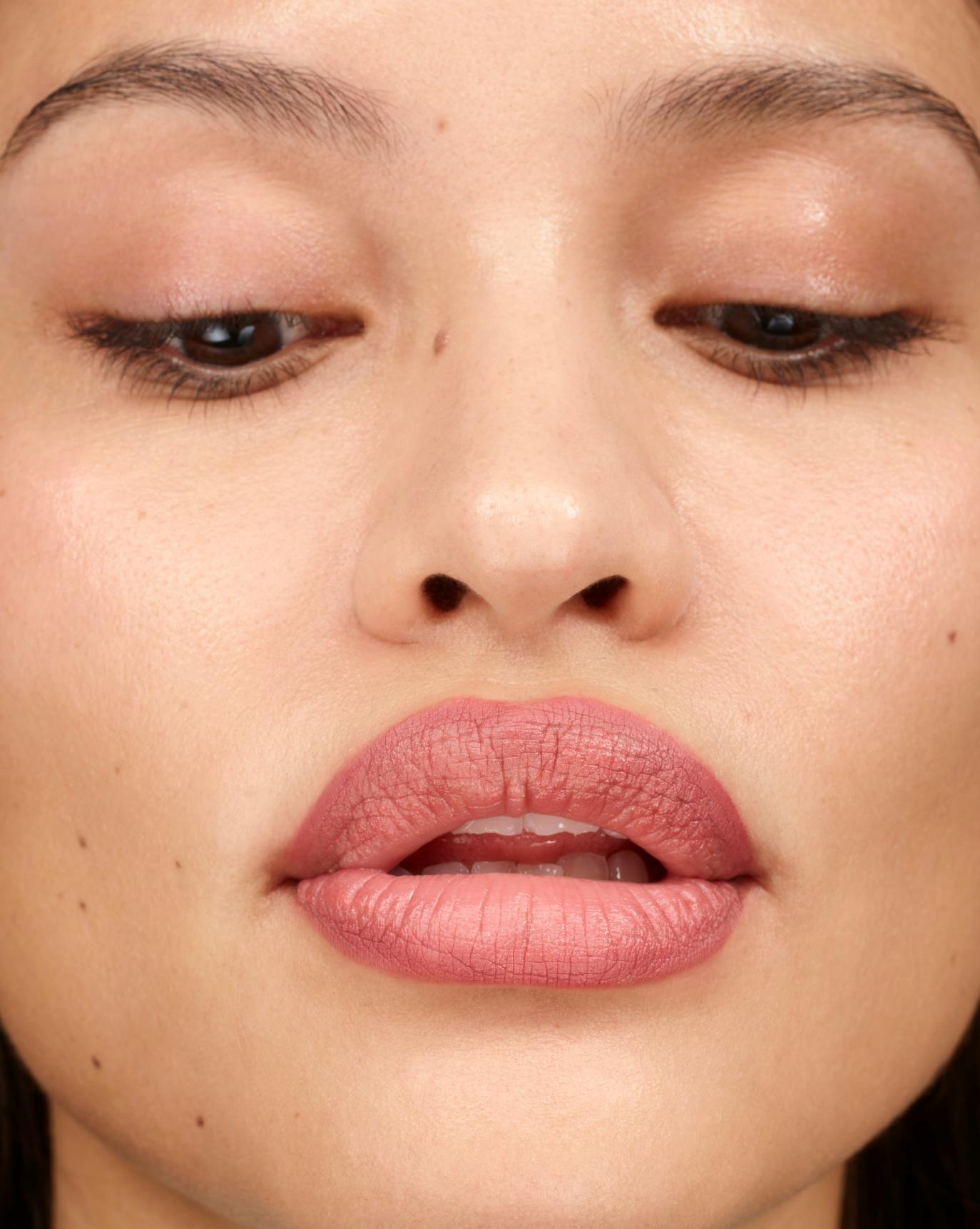 Kylie wears Lip Line in Grip.