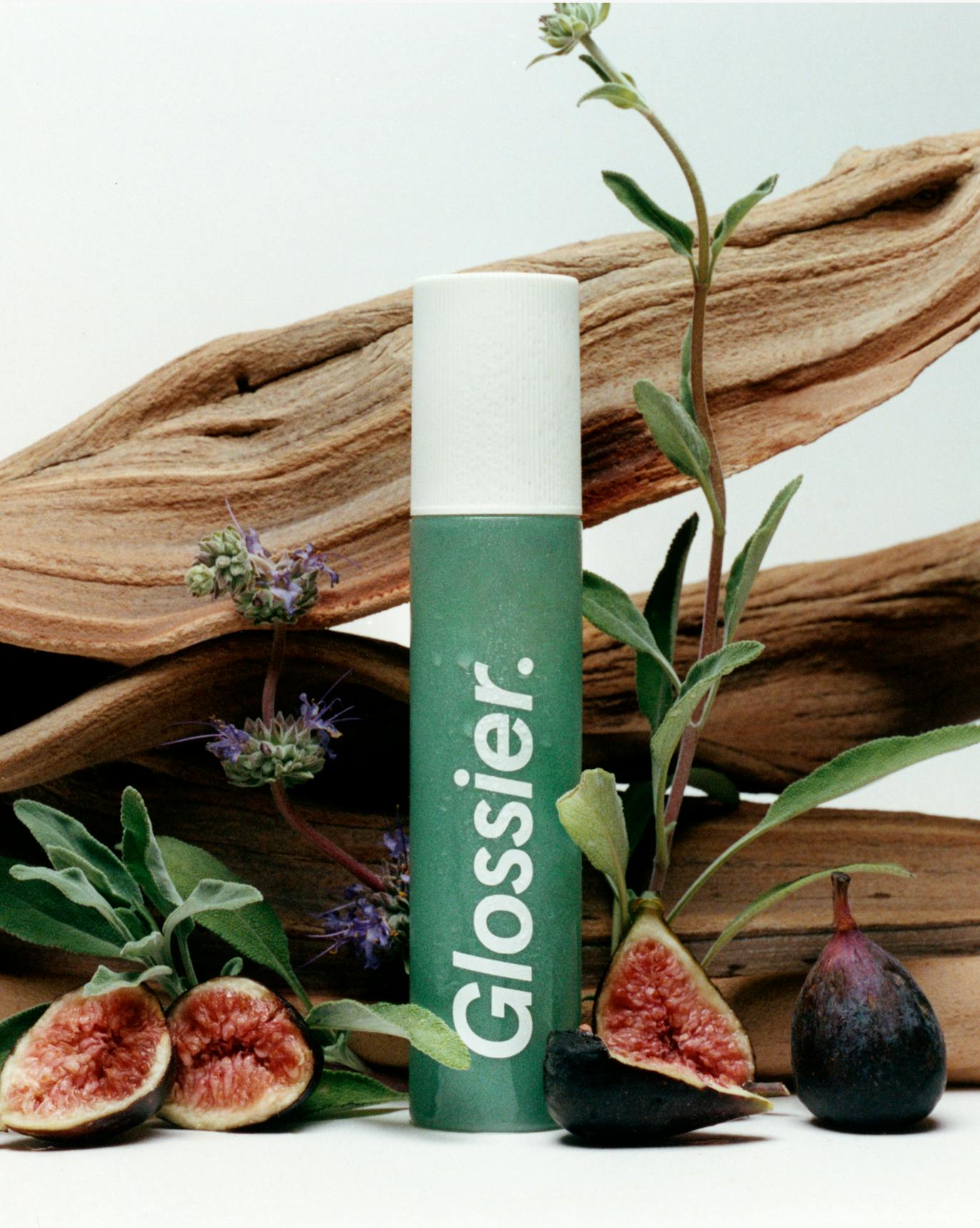 Sandstone has notes of Clary Sage, Fig Leaf and Sandalwood.