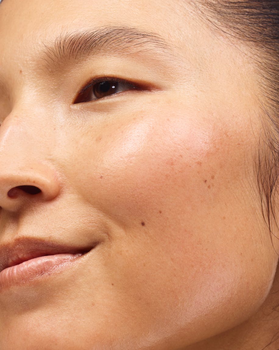 g6 skin tint on face